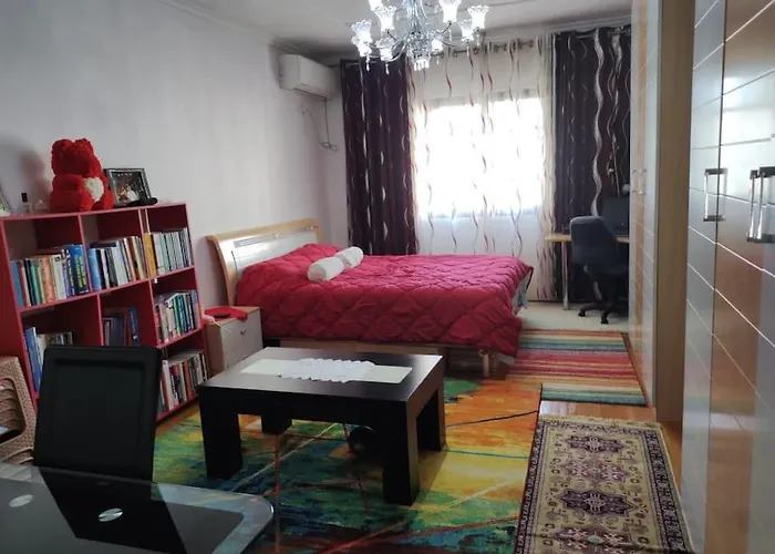 Flat In Tirana, Rruga 5 Maji, Tirane