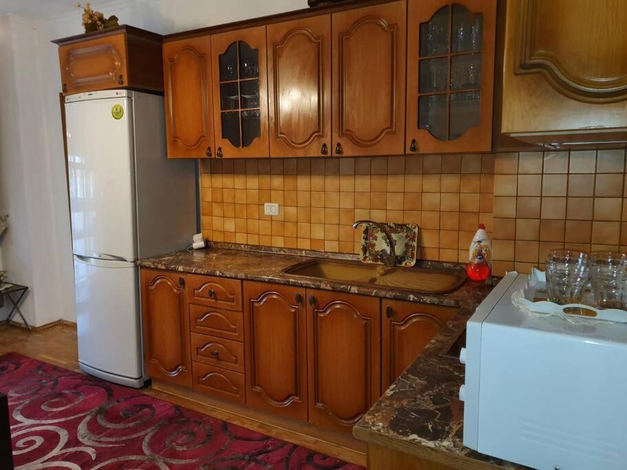 Flat In Tirana, Rruga 5 Maji, Tirana