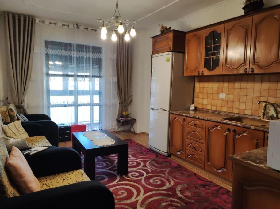 Flat In Tirana, Rruga 5 Maji,
