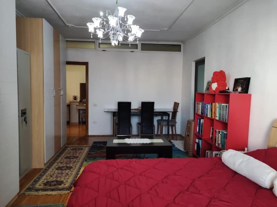 Flat In Tirana, Rruga 5 Maji, Apartament
